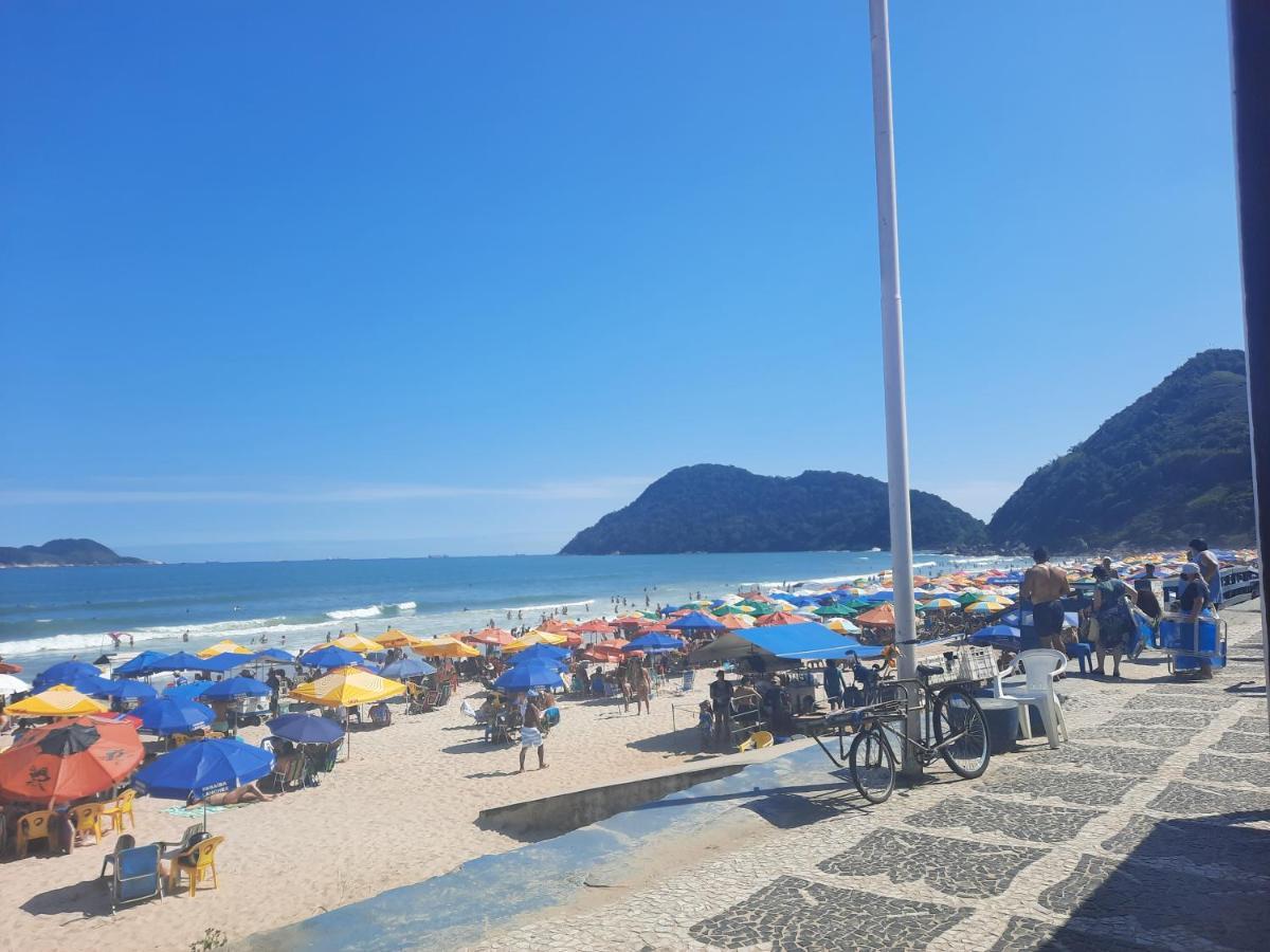Apto Na Praia Do Tombo A 100M غوارويا المظهر الخارجي الصورة